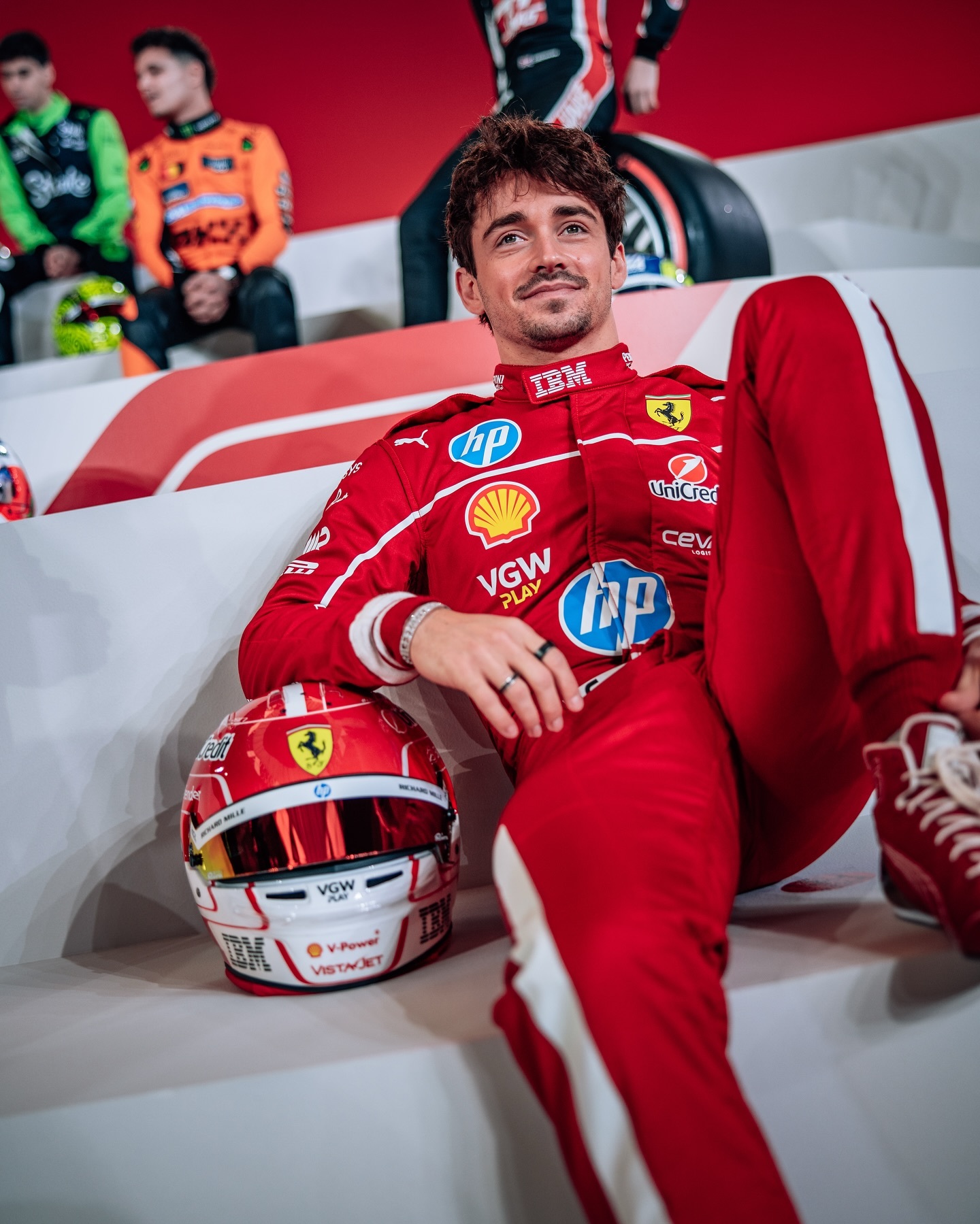 红牛二队逆转哈斯车队，汉密尔顿惊艳四座