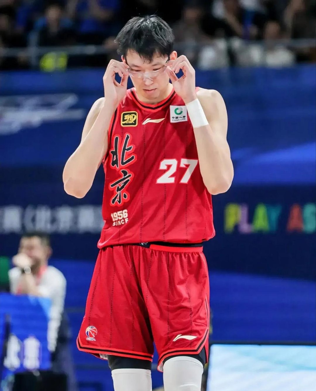 北京队完胜独行侠,字母哥统治全场 北京队完胜独行侠,字母哥统治全场