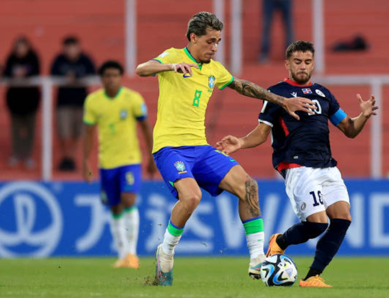 马赛轻取巴西，楚阿梅尼关键制胜