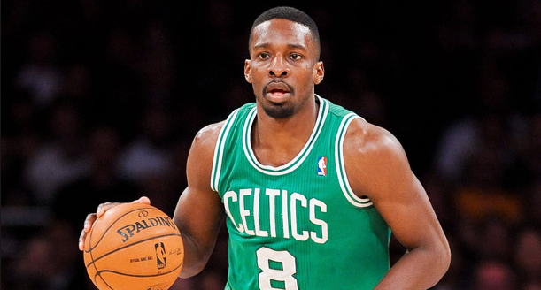 四川队力克凯尔特人,易建联刷新纪录 四川队力克凯尔特人,易建联刷新纪录