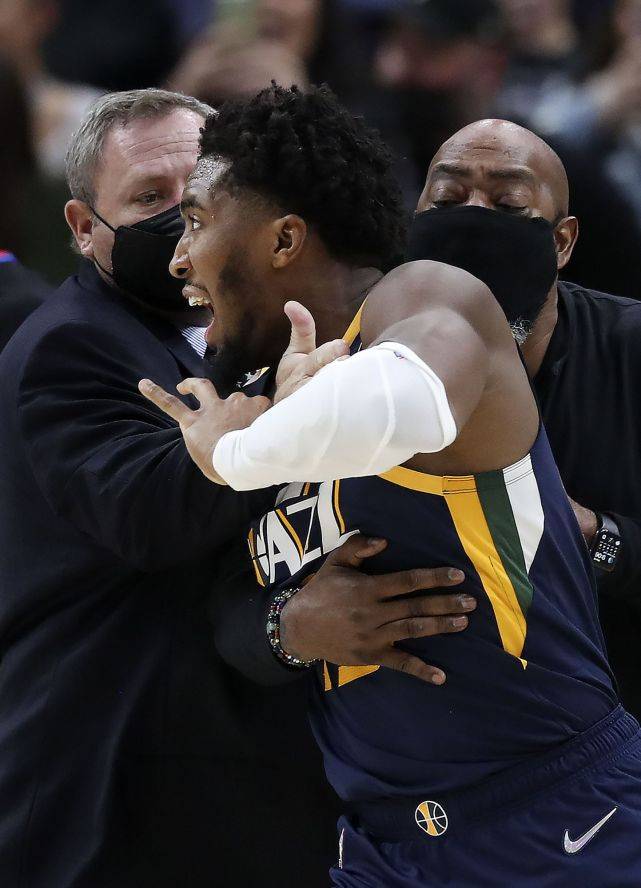 爵士碾压步行者，郭艾伦扛起全队