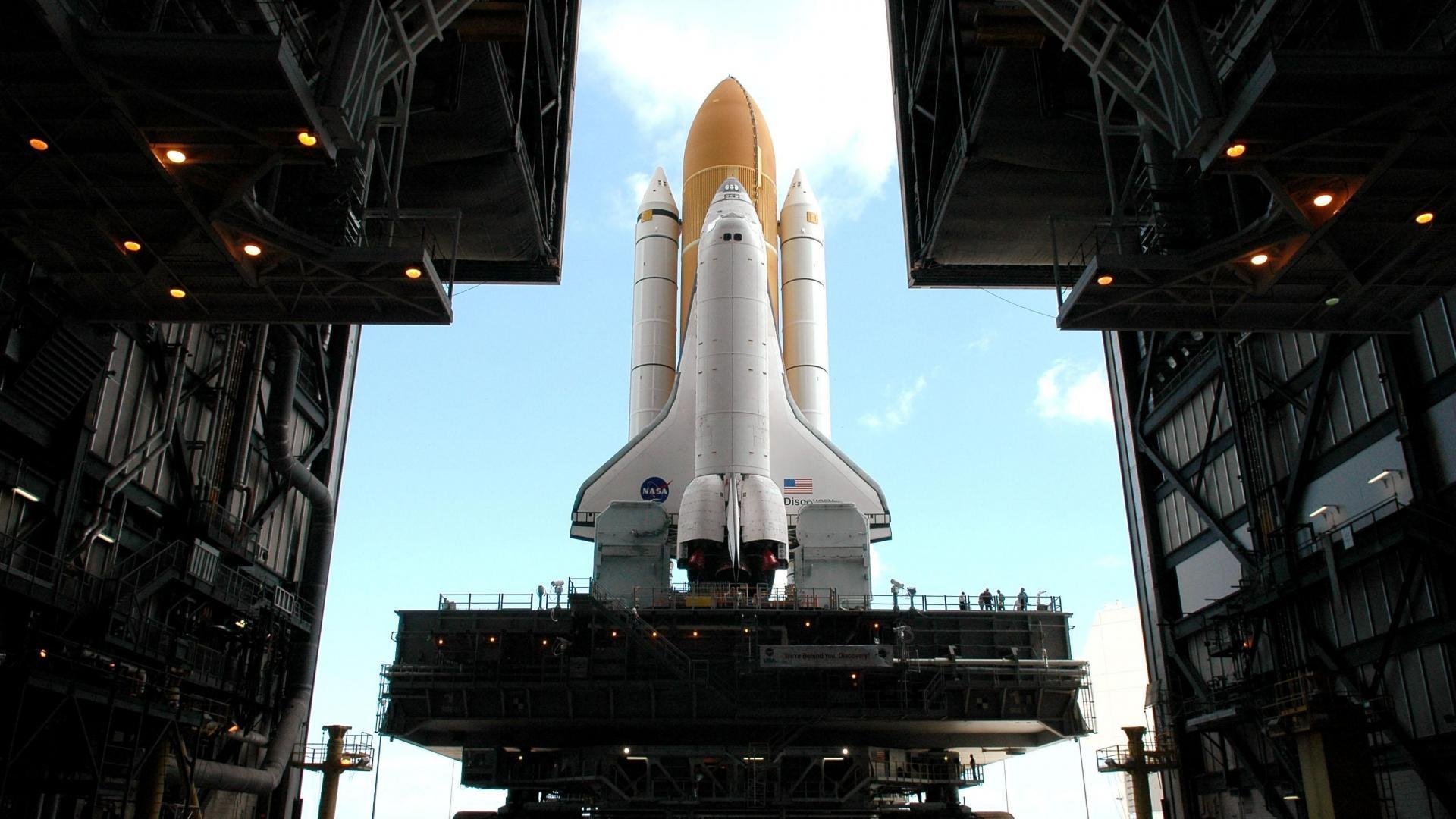 西甲国家德比焦点战，黄蜂压哨击败活塞